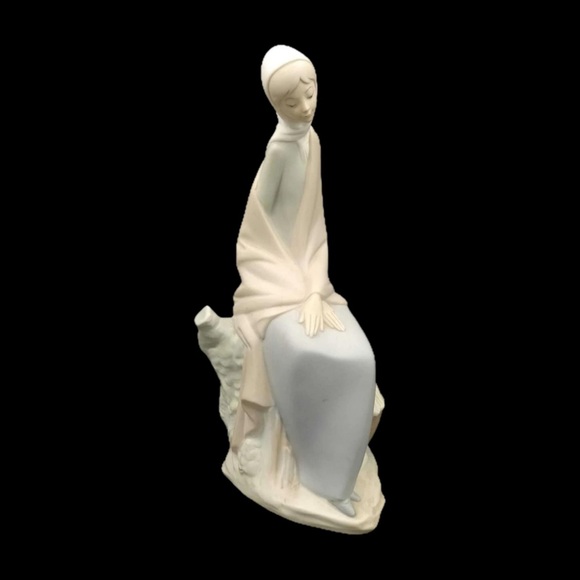 Nao by Lladro “Shepherdess Girl”